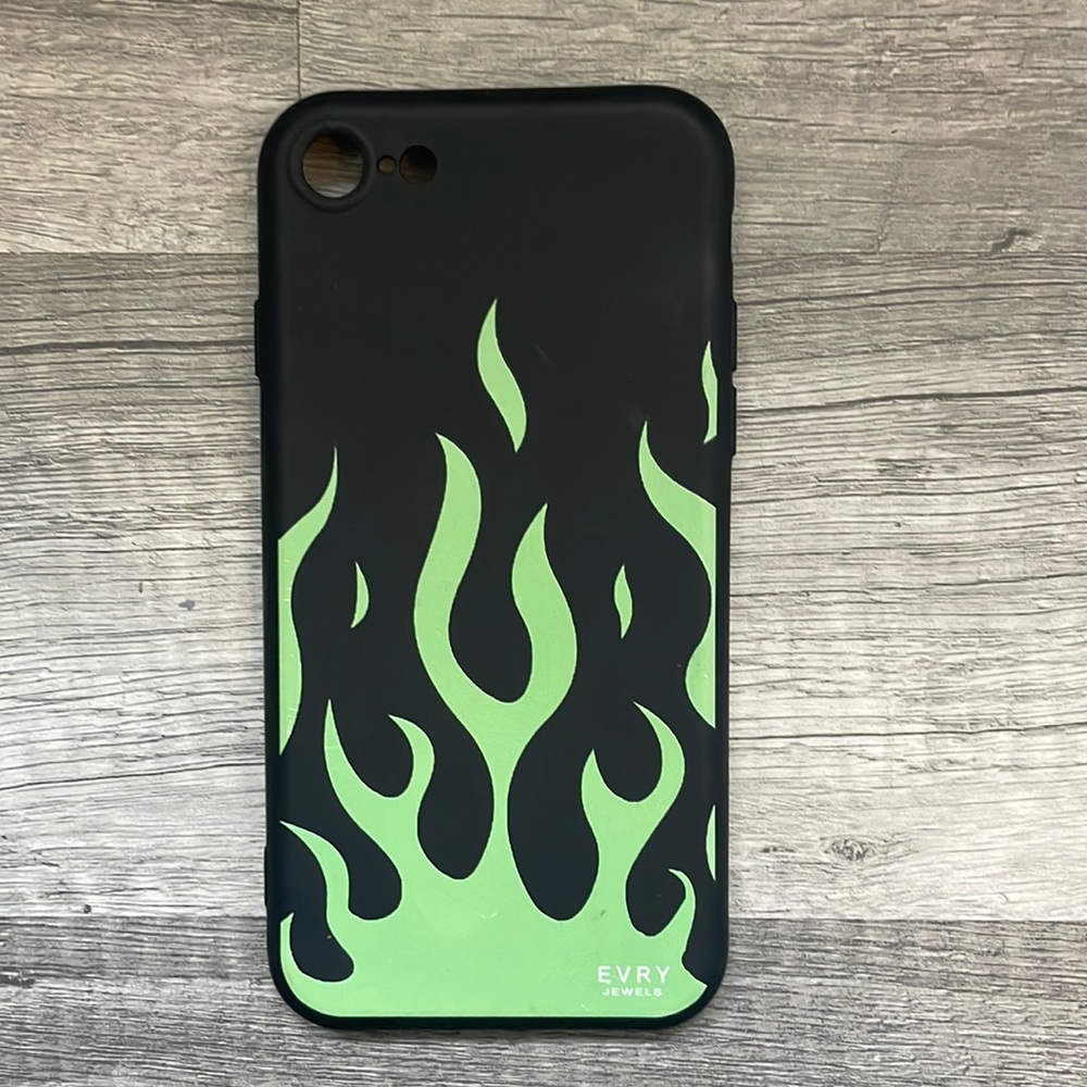 EVRY Jewels IPhone 8 case